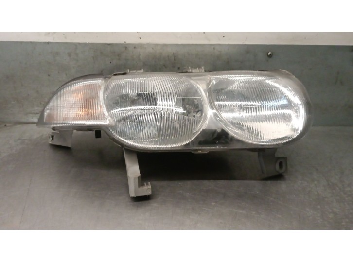 Replacement right headlight for MG Series 45 (RT) 1.6 16V CAT OEM IAM reference 40220748 