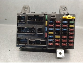 Recambio de caja reles / fusibles para hyundai getz (tb) 1.6 16v cat referencia OEM IAM 911981C000  