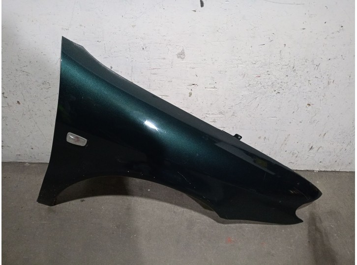 Recambio de aleta delantera derecha para citroën xsara berlina 1.6 referencia OEM IAM 7841K1 7841K1 