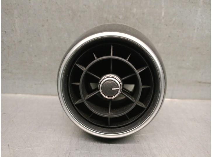 Recambio de aireador para audi a1 sportback (8xa, 8xf) 1.4 tdi referencia OEM IAM 8X1820902 8X1820902ADS9 