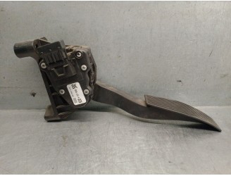 Recambio de potenciometro pedal para opel astra h ber. 1.7 16v cdti referencia OEM IAM 9157998 848003 