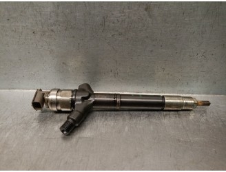 Recambio de inyector para toyota avensis wagon (t25) 2.0 turbodiesel cat referencia OEM IAM 236700R190 DENSO