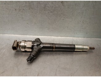 Recambio de inyector para toyota avensis wagon (t25) 2.0 turbodiesel cat referencia OEM IAM 236700R190  DENSO