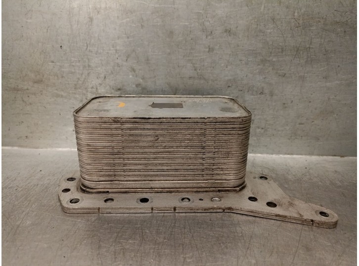 Recambio de enfriador aceite motor para renault trafic iii autobús (jg_) 1.6 dci 145 (jgmg) referencia OEM IAM 152081926R 