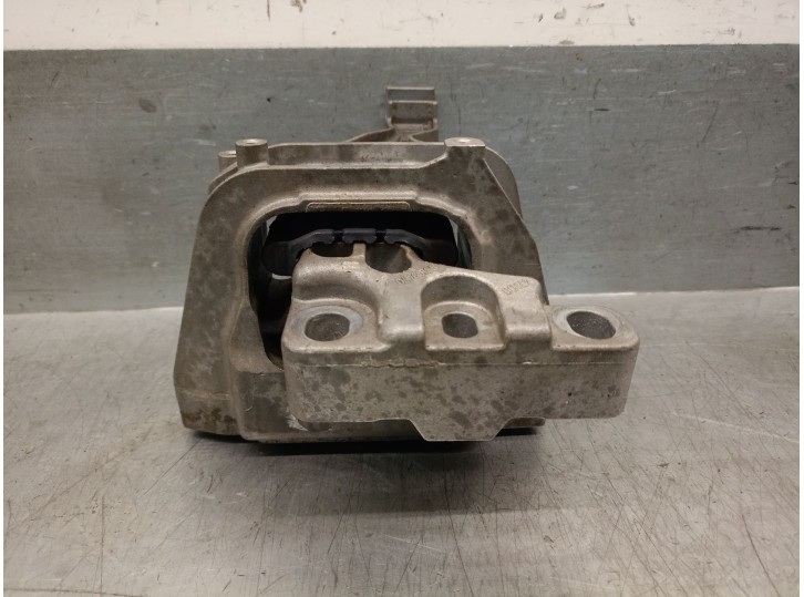 Recambio de soporte motor derecho para seat leon (kl1) 1.0 tsi referencia OEM IAM 5WA199262A 5WA199262A 