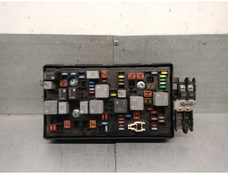 Recambio de caja reles / fusibles para chevrolet cruze hatchback (j305) 1.7 d referencia OEM IAM 13255300 529050199 