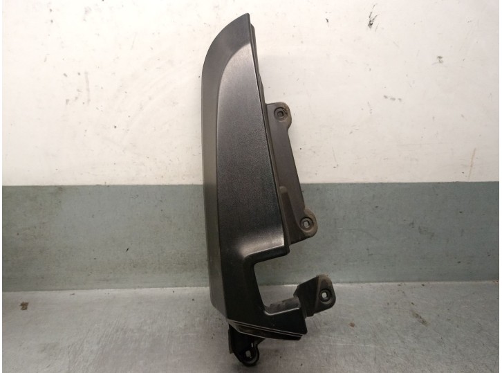 Recambio de molduras traseras para dacia dokker 1.5 blue dci diesel fap cat referencia OEM IAM 903902581R 903902581R 