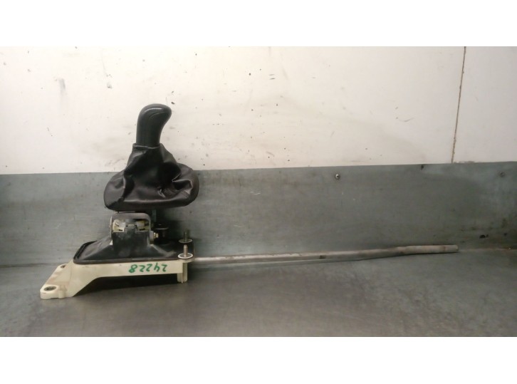 Recambio de palanca cambio para skoda octavia berlina (1u2) 1.6 referencia OEM IAM 1J0711025G 1J0711117A 