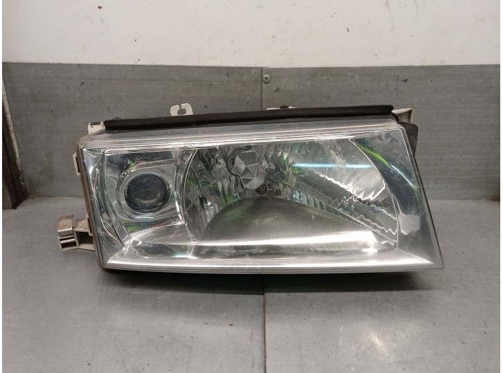 Recambio de faro derecho para skoda octavia berlina (1u2) 1.6 referencia OEM IAM 1U1941018P 1U1941018P 