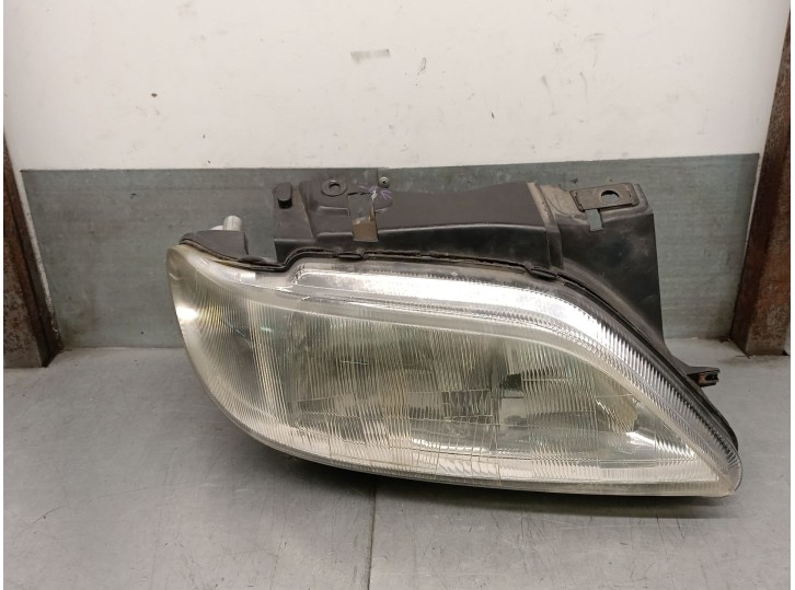 Recambio de faro derecho para citroën xsara berlina 1.6 referencia OEM IAM 6205R6 6205R6 