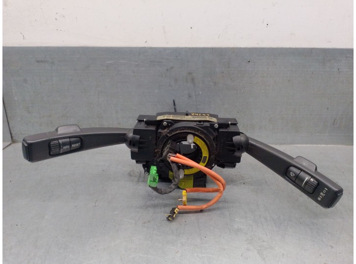 Recambio de mando luces para volvo s40 berlina 2.0 diesel cat referencia OEM IAM P30710338 