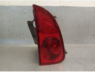 Recambio de faro antiniebla trasero izquierdo para renault espace iv (jk0) 2.2 dci turbodiesel referencia OEM IAM 8200027155 820