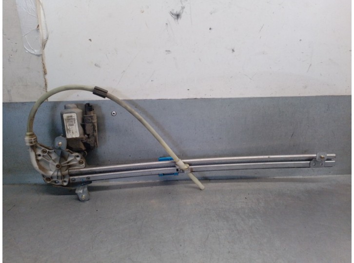 Recambio de elevalunas trasero derecho para renault espace iv (jk0) 2.2 dci turbodiesel referencia OEM IAM 8200305725 8200305725