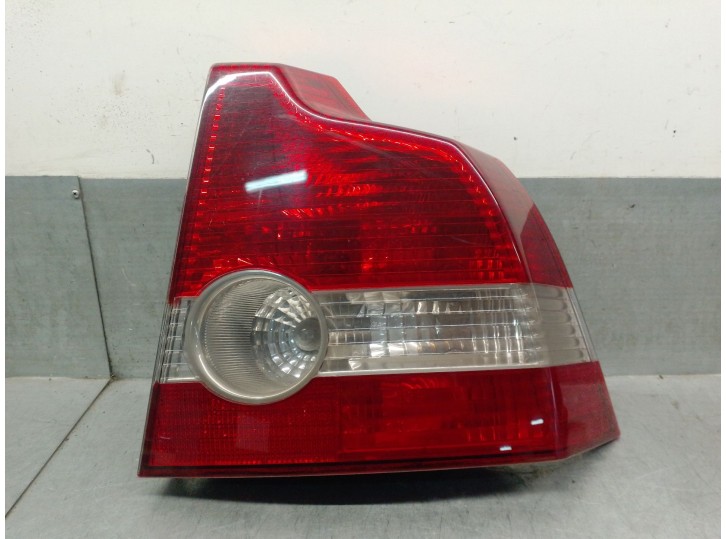 Recambio de piloto trasero derecho para volvo s40 berlina 2.0 diesel cat referencia OEM IAM 30698347 30698347 