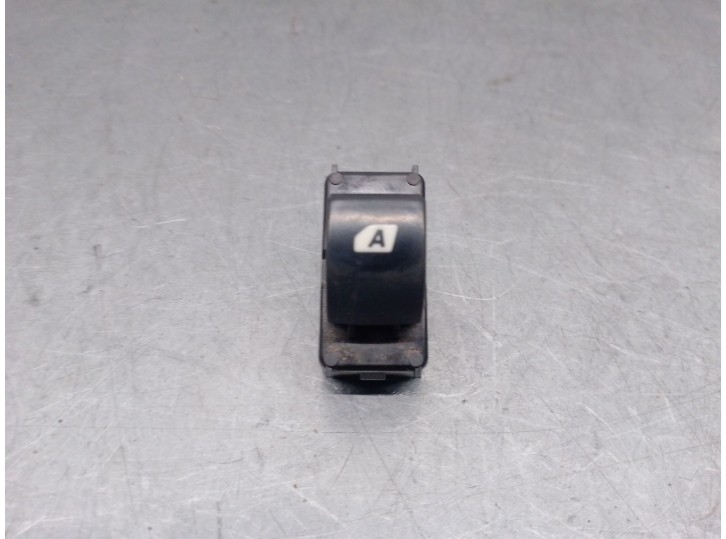 Recambio de mando elevalunas delantero izquierdo para peugeot partner furgoneta/monovolumen 1.6 hdi 16v referencia OEM IAM 98669