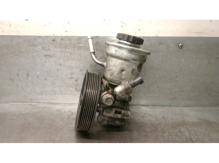 Recambio de bomba servodireccion para toyota avensis wagon (t25) 2.0 turbodiesel cat referencia OEM IAM 4431005120 4431005120 