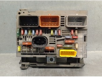 Recambio de caja reles / fusibles para peugeot 407 sw 1.6 hdi referencia OEM IAM 9667044980  12913552 SIEMENS