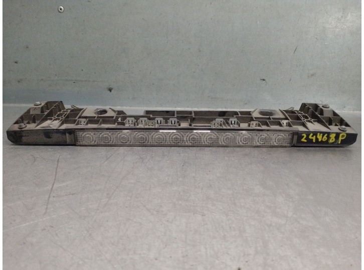 Recambio de luz central de freno para peugeot 407 sw 1.6 hdi referencia OEM IAM 9647734980 6350T1 