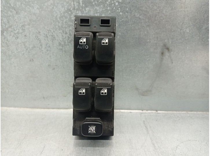 Replacement front left window regulator switch for Hyundai Getz (TB) 1.5 CRDi CAT OEM IAM reference 9357017100YU 935701C110X