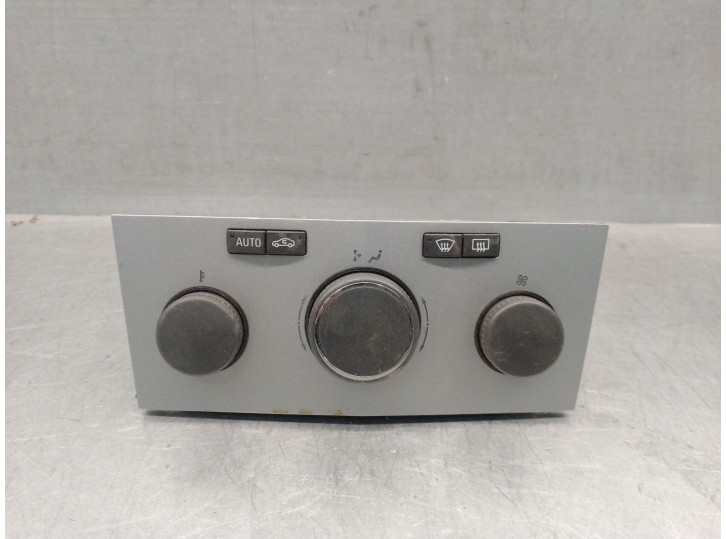 Recambio de mando climatizador para opel astra h berlina 1.9 cdti referencia OEM IAM 13250618 6822123 