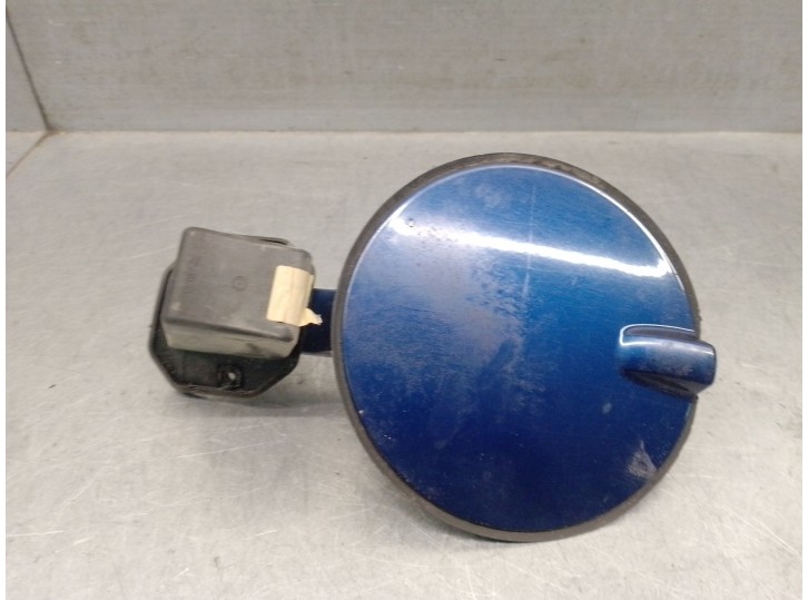 Recambio de tapa exterior combustible para opel astra h berlina 1.9 cdti referencia OEM IAM 13111596 5806058 