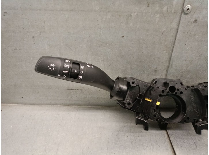 Replacement light switch for Kia Rio IV (YB, SC, FB) 1.25 OEM IAM reference 93403H8960 93403H8960 