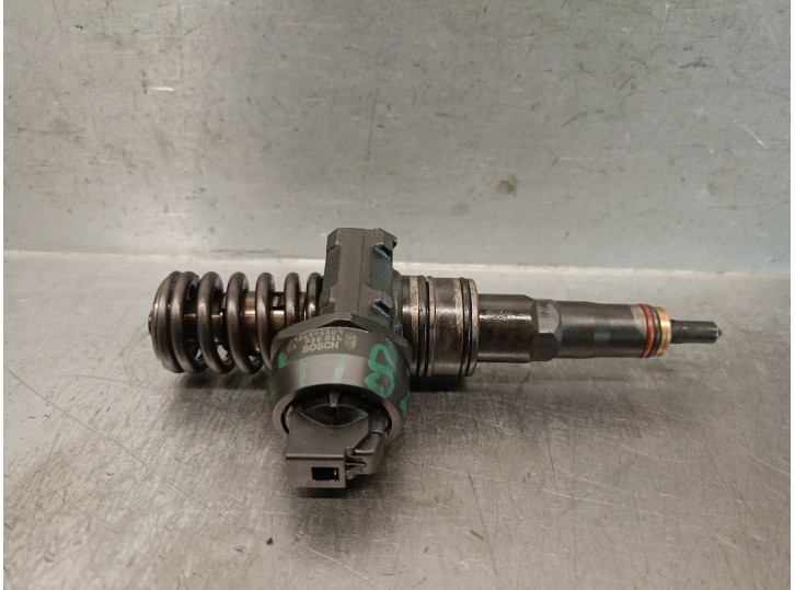 Recambio de inyector para volkswagen golf v berlina (1k1) 1.9 tdi referencia OEM IAM 038130079GX 0986441509 BOSCH