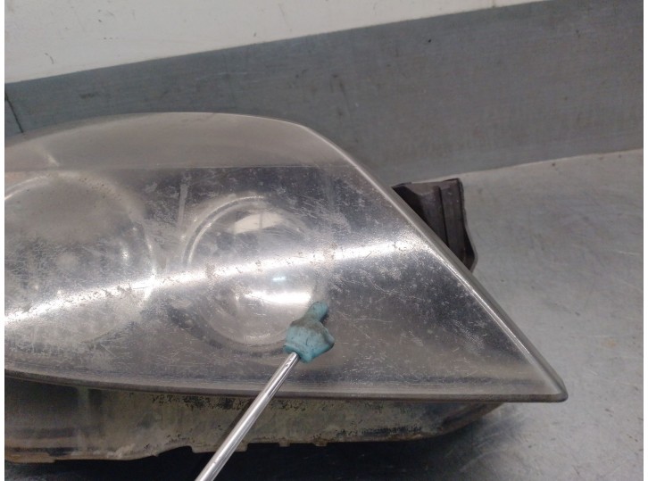 Recambio de faro derecho para opel astra h berlina 1.9 cdti referencia OEM IAM 93178636 1216562 