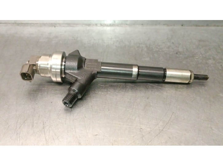 Recambio de inyector para chevrolet cruze hatchback (j305) 1.7 d referencia OEM IAM 55567729  DENSO