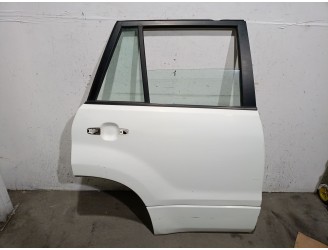 Recambio de puerta trasera derecha para suzuki grand vitara jb (jt) 1.9 ddis turbodiesel referencia OEM IAM 6800365833 680036583