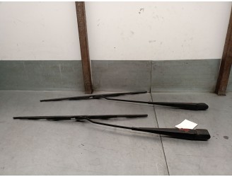 Recambio de brazo limpia delantero derecho para ford transit caja cerrada ´06 2.4 tdci cat referencia OEM IAM YC1517526DA 404191