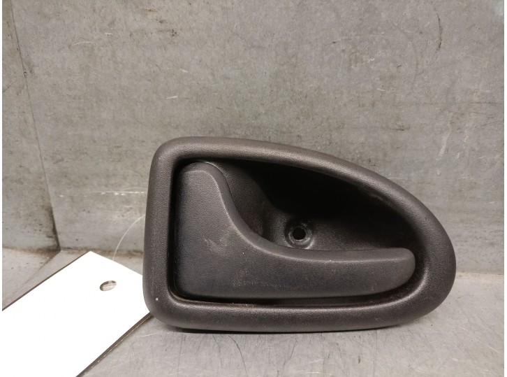 Recambio de maneta interior delantera izquierda para renault clio ii fase i (b/cbo) 1.9 diesel referencia OEM IAM 7700415974 770