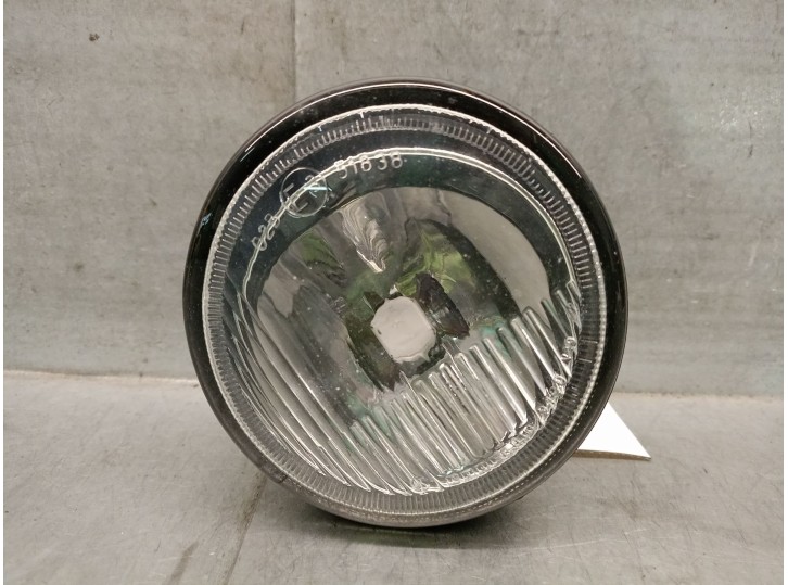 Recambio de faro antiniebla derecho para renault clio ii fase i (b/cbo) 1.9 diesel referencia OEM IAM 7700838256 7701205664 