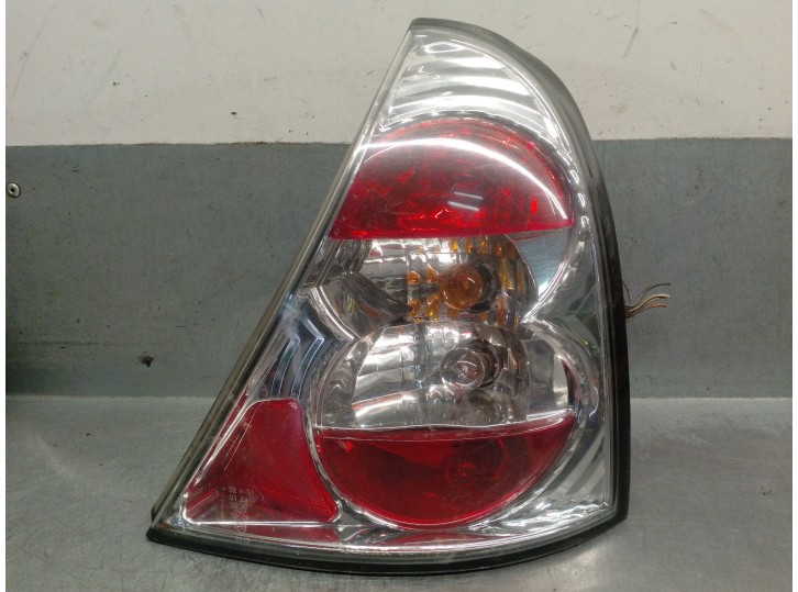 Recambio de piloto trasero derecho para renault clio ii fase ii (b/cb0) 1.5 dci diesel referencia OEM IAM 8200917487 8200917487 