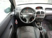 peugeot 206 berlina del año 2002