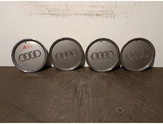 Recambio de tapacubos para volkswagen golf iv berlina (1j1) 1.9 tdi referencia OEM IAM 8L0601165A  