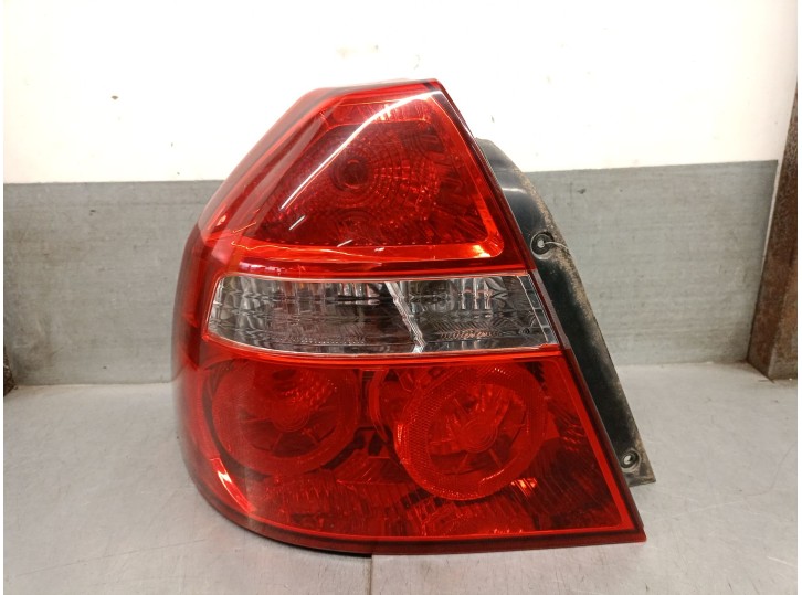 Recambio de piloto trasero izquierdo para chevrolet aveo 1.4 cat referencia OEM IAM 96650614 96650614 