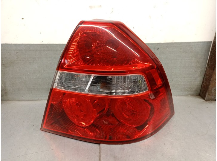 Recambio de piloto trasero derecho para chevrolet aveo 1.4 cat referencia OEM IAM 96650615 96650615 