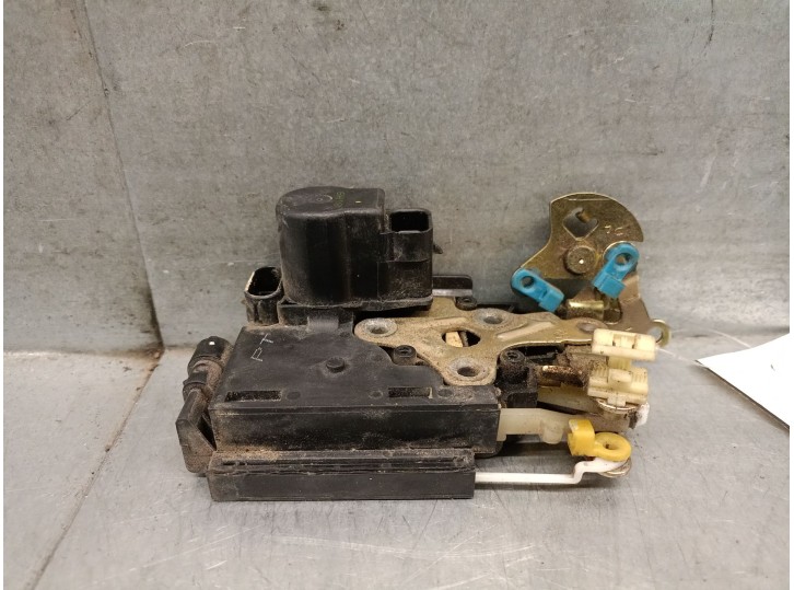 Recambio de cerradura puerta delantera derecha para chevrolet aveo 1.4 cat referencia OEM IAM 96272644 96272644 