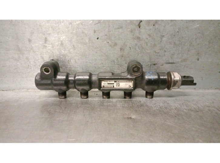 Recambio de rampa inyectora para peugeot 407 sw 1.6 hdi referencia OEM IAM 9654592680 1570G2 