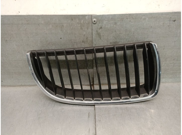 Replacement right bumper grille for BMW 3 (E90) 318 D OEM IAM reference 51712151896 51712151896 