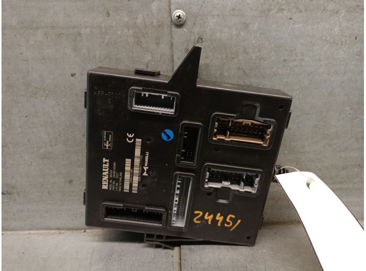 Recambio de modulo electronico para dacia sandero iii 1.0 tce 90 referencia OEM IAM 284B18138R 284B18138R 