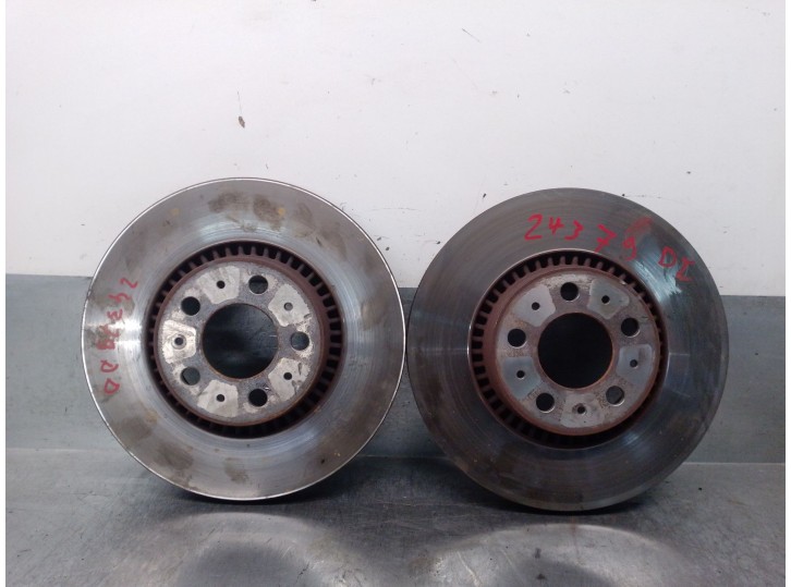 Replacement front brake disc for Volvo S80 saloon 2.9 bi-turbo CAT OEM IAM reference 31400739 31400739 