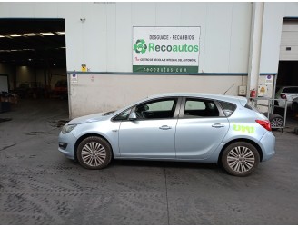 opel astra j lim. del año 2015