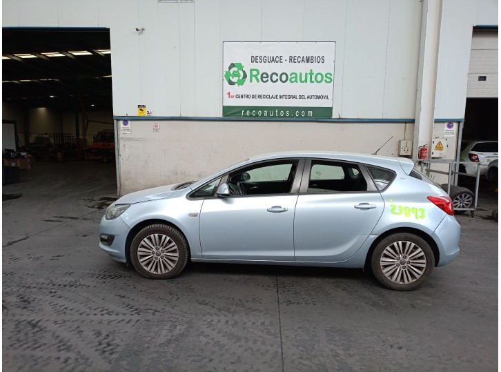 opel astra j lim. del año 2015