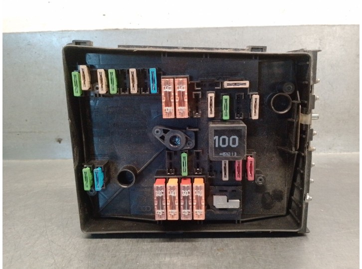 Recambio de caja reles / fusibles para seat altea (5p1) 1.9 tdi referencia OEM IAM 1K0937125  