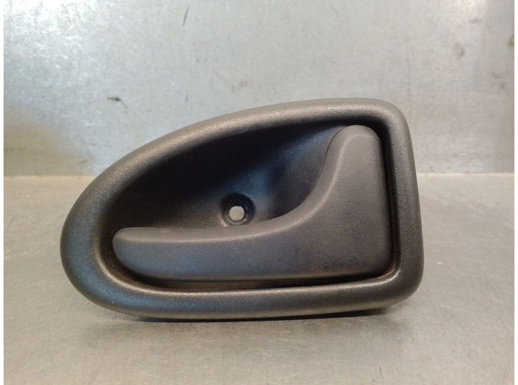 Recambio de maneta interior delantera derecha para renault clio ii fase i (b/cbo) 1.2 referencia OEM IAM 7700423888 8200070011 