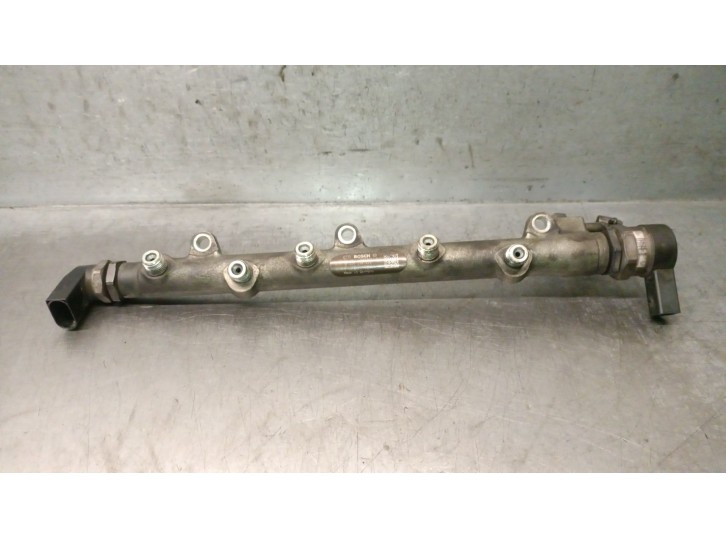 Recambio de rampa inyectora para bmw 3 (e90) 318 d referencia OEM IAM 7787164 13537805725 0445214030 BOSCH