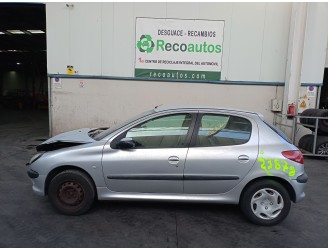 peugeot 206 berlina del año 2002