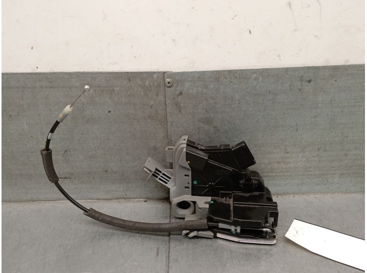 Recambio de cerradura puerta trasera derecha para kia carens iv 1.7 crdi referencia OEM IAM 81420A4030 81420A4030 